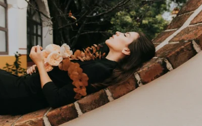 HEALTHY HABITS AND HORMONES: SUPPORT YOUR CONFIDENCE AND WELLBEING